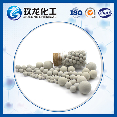Chất xúc tác hóa học kích thước nhỏ Chất xúc tác liên tục hình cầu trắng